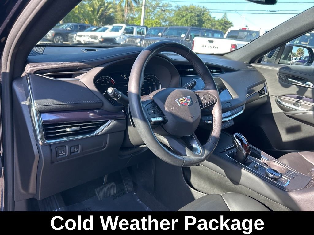 Used 2023 Cadillac XT4 Luxury w/ Cold Weather Package FWD image 11