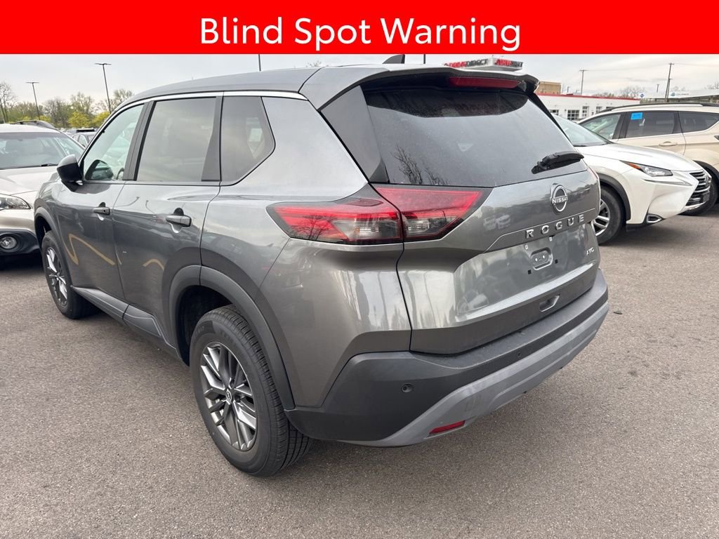 Used 2023 Nissan Rogue S image 4