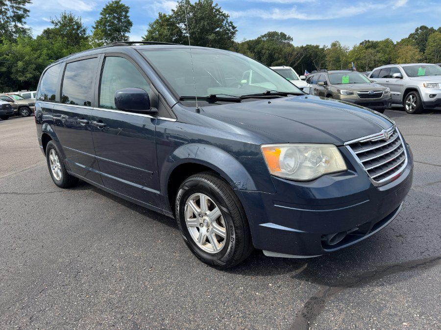 Used 2008 Chrysler Town & Country Touring FWD image 7