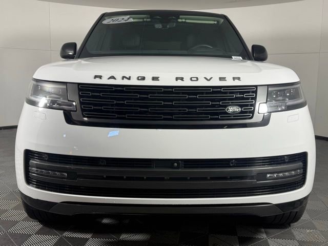Used 2024 Land Rover Range Rover SE image 11