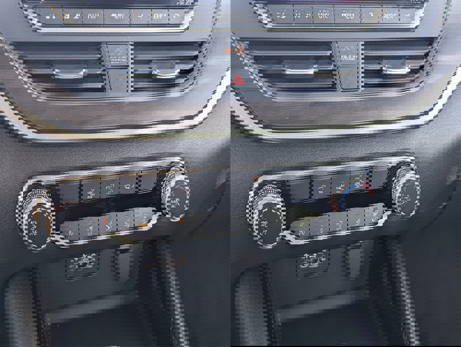 Used 2024 Nissan Altima 2.5 SV image 21