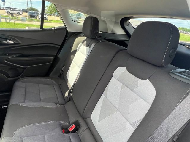 Used 2025 Chevrolet Trax LS w/ LS Convenience Package FWD image 10