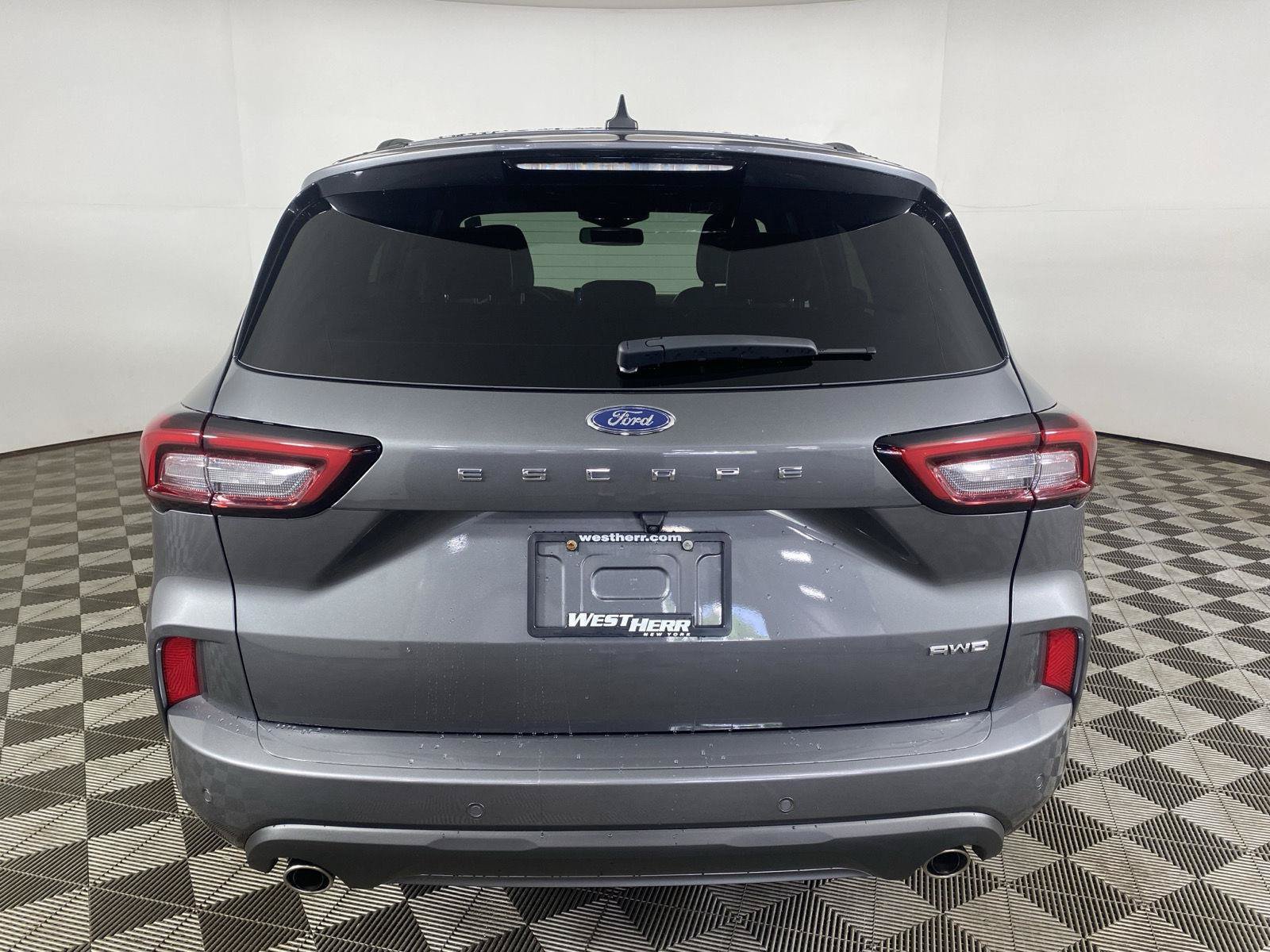 Used 2023 Ford Escape ST-Line Elite AWD/4WD image 6