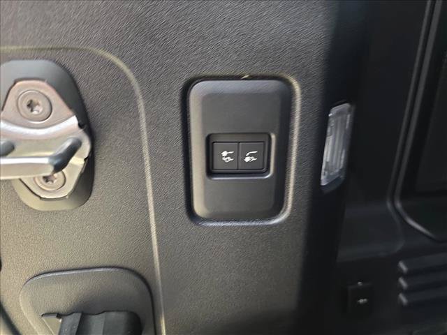 New 2024 Land Rover Defender 110 S AWD/4WD image 13