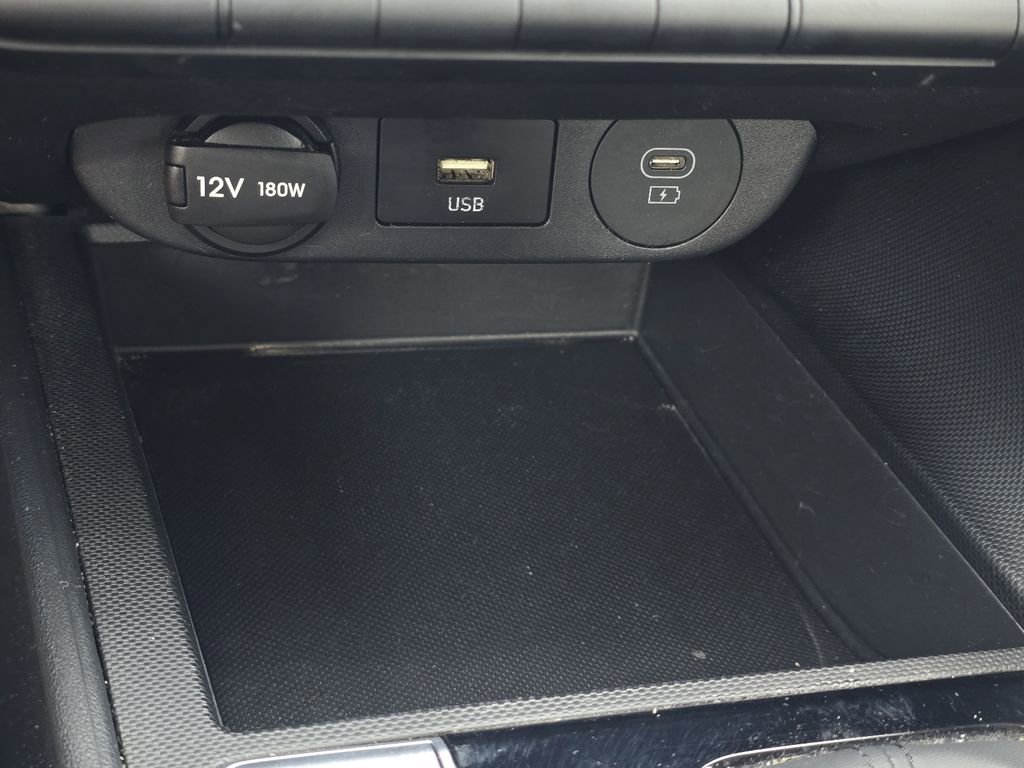 Used 2024 Hyundai Elantra SEL FWD image 20