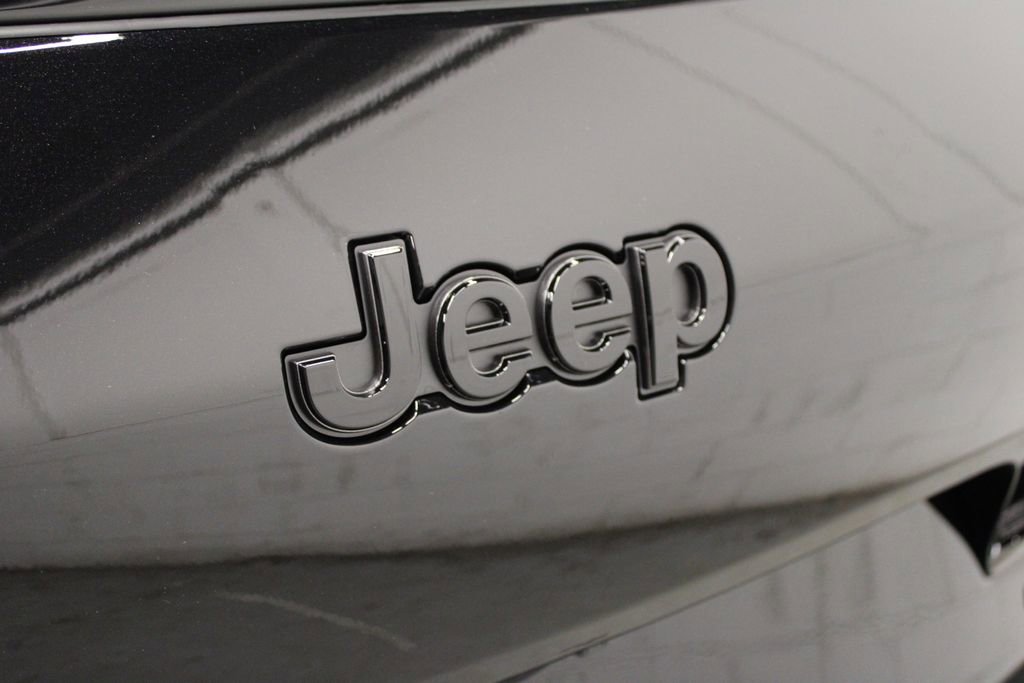 New 2025 Jeep Grand Cherokee L Limited w/ Black Appearance Package image 51