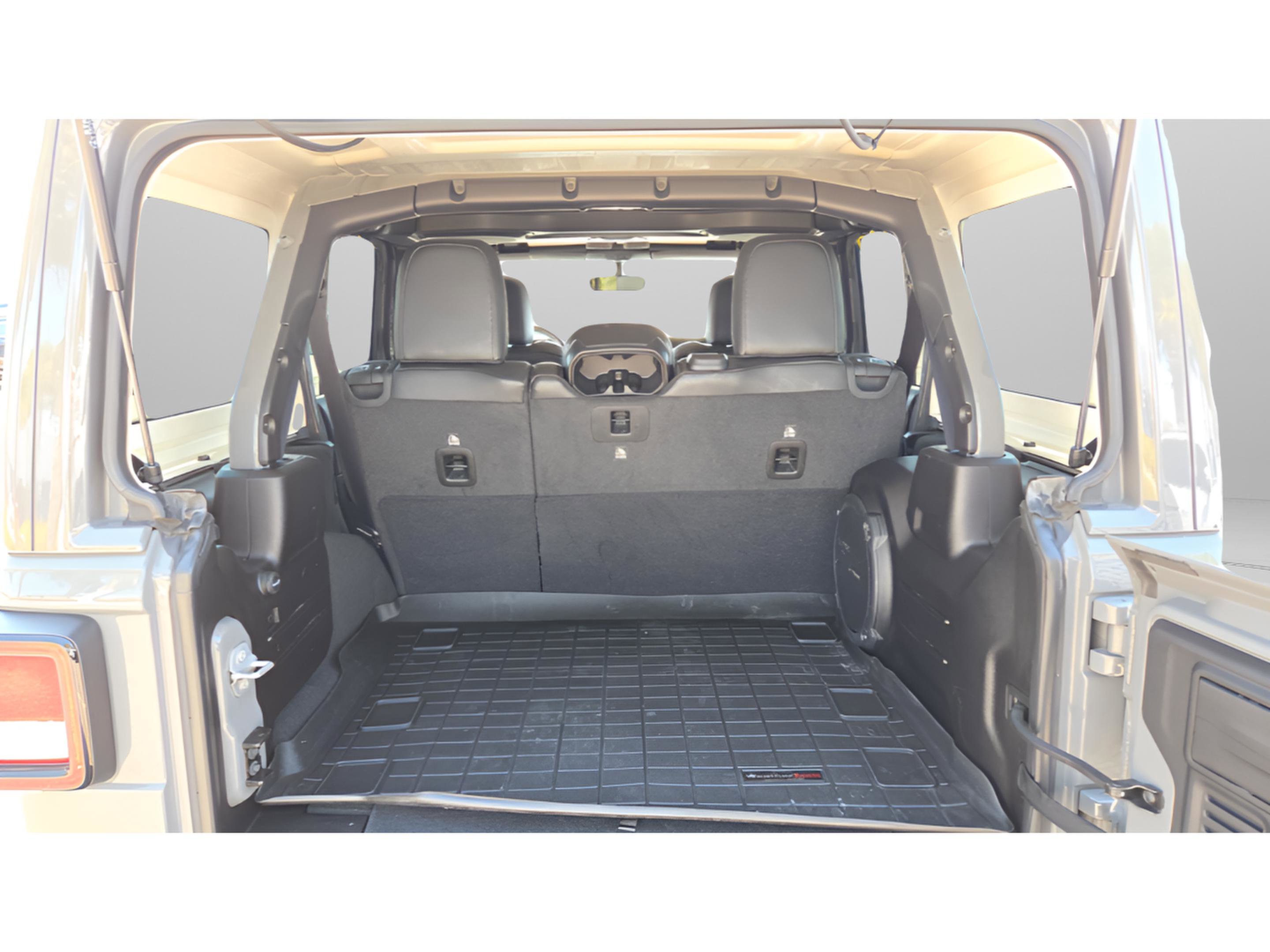 Used 2022 Jeep Wrangler Unlimited Sahara image 10