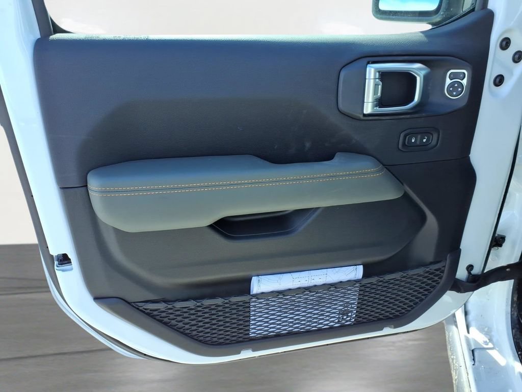 New 2026 Jeep Gladiator Mojave AWD/4WD image 17