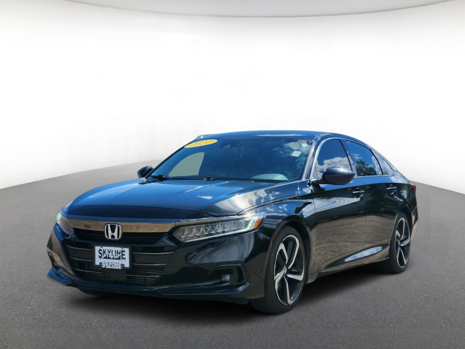 Used 2022 Honda Accord Sport image 2