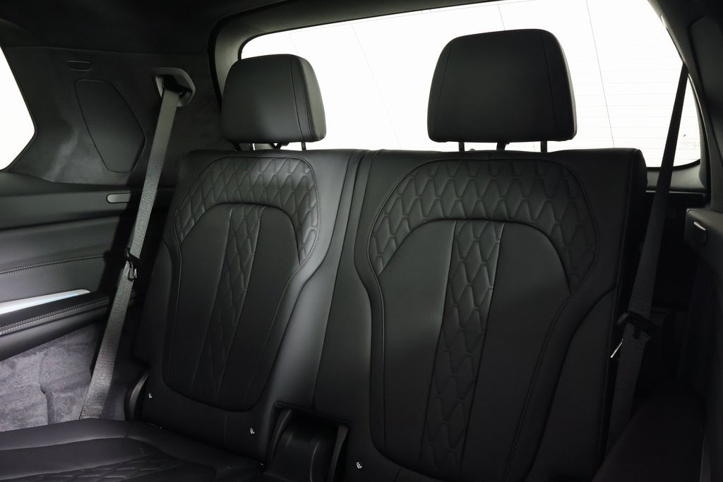 New 2027 BMW X7 M60i AWD/4WD image 7