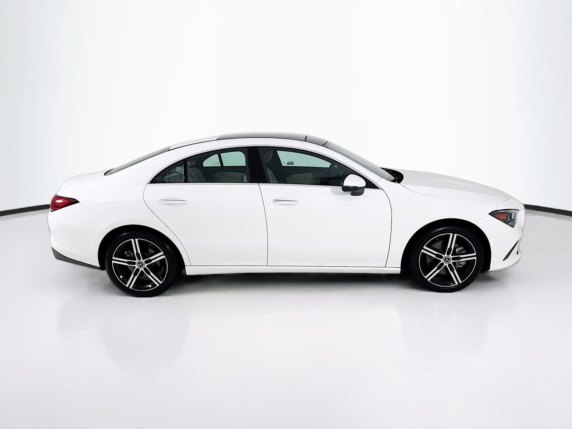 Certified 2022 Mercedes-Benz CLA 250 image 9