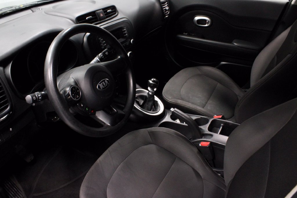 Used 2015 Kia Soul FWD image 22