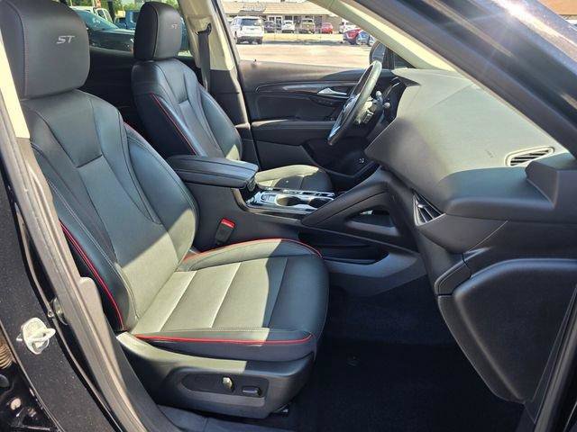 Certified 2023 Buick Envision Essence w/ Sport Touring Package FWD image 18