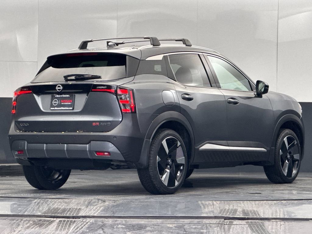 New 2026 Nissan Kicks SR w/ Cold Weather Package image 3
