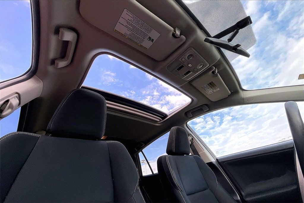 Used 2013 Toyota RAV4 XLE image 22