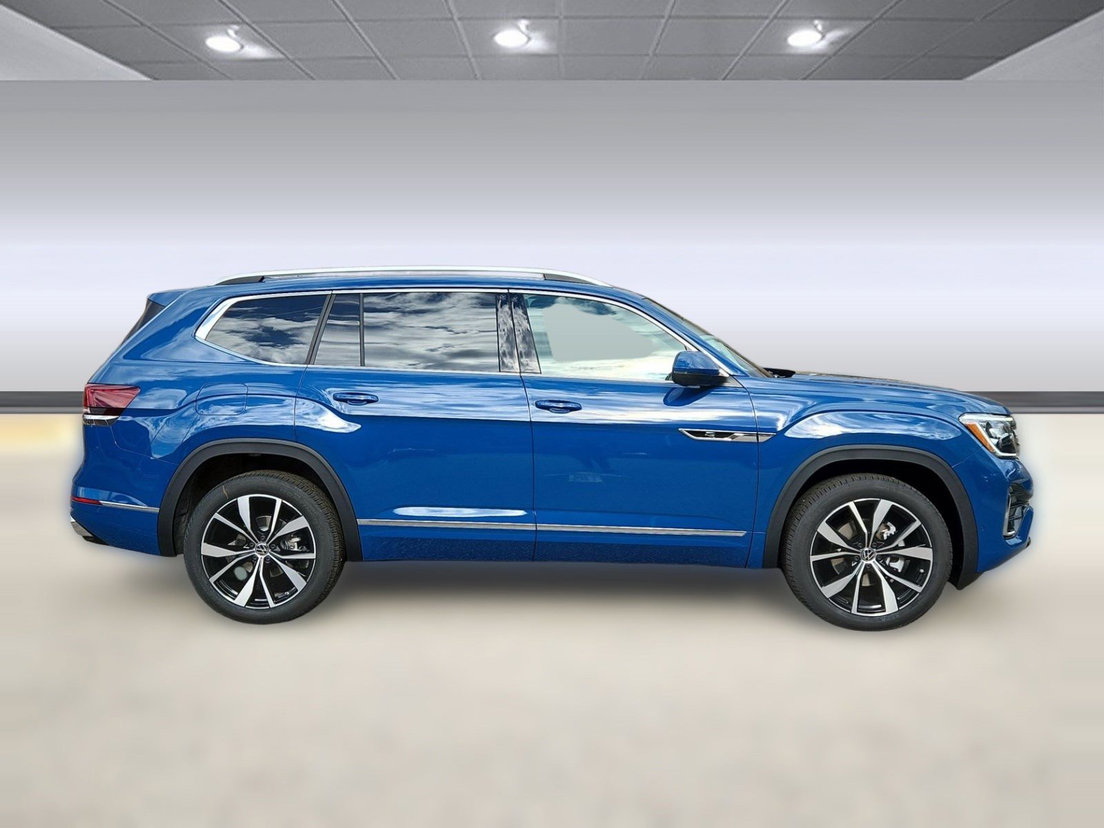 New 2026 Volkswagen Atlas SEL Premium R-Line image 2