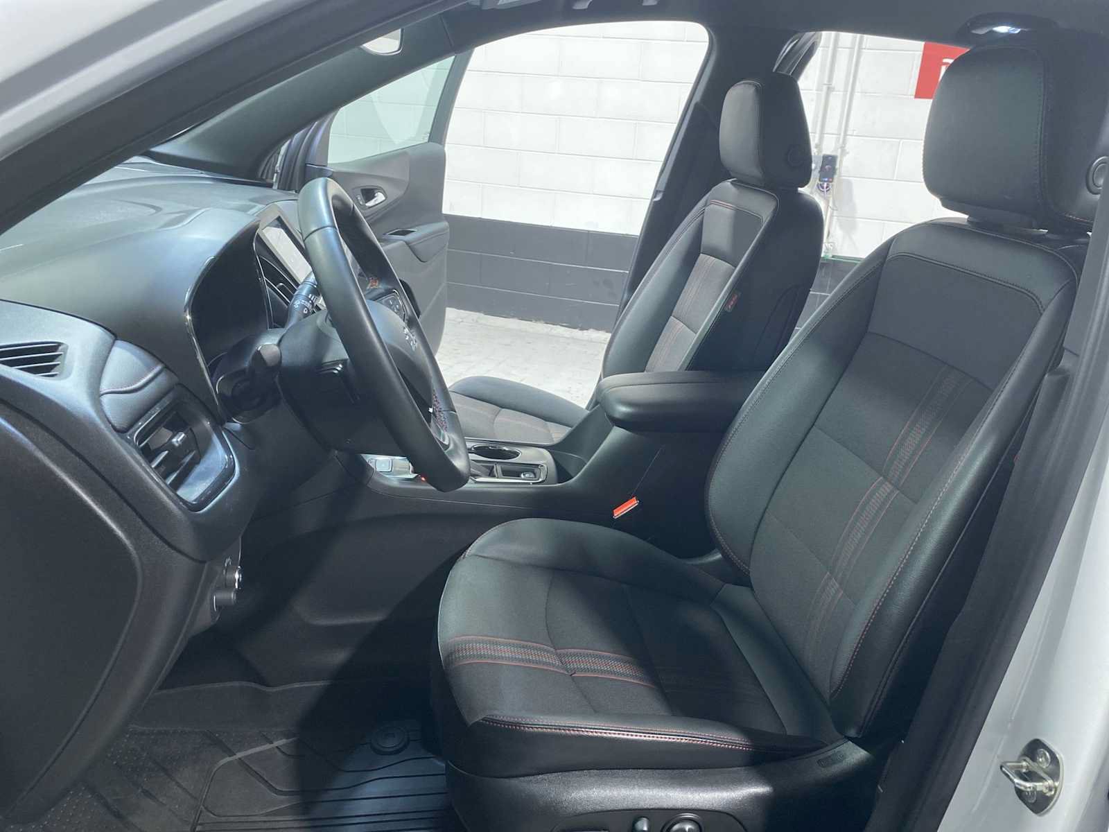 Used 2023 Chevrolet Equinox RS w/ LPO, Floor Liner Package AWD/4WD image 11