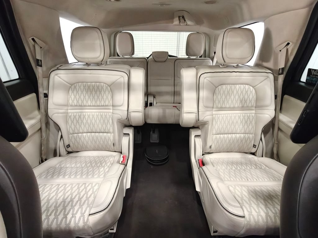 Used 2019 Lincoln Navigator Black Label w/ Cargo Package AWD/4WD image 33