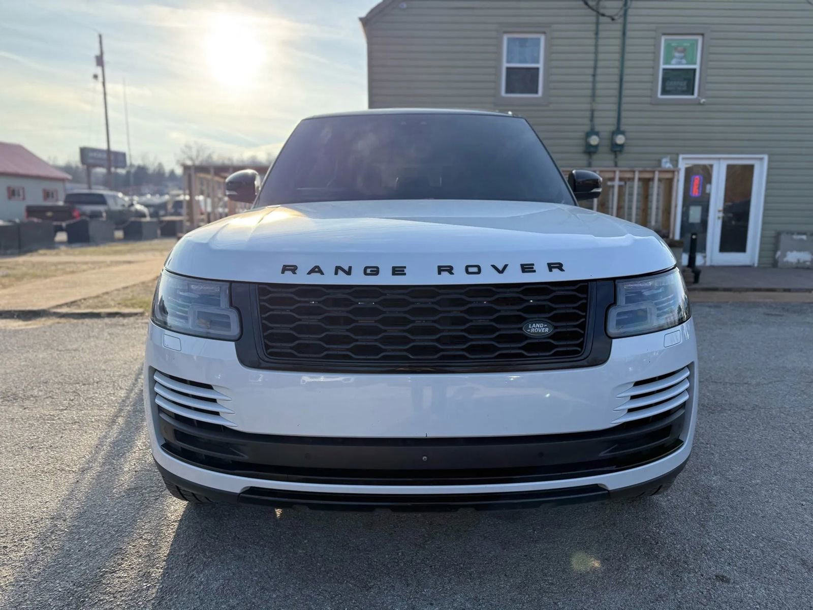 Used 2018 Land Rover Range Rover Supercharged image 3