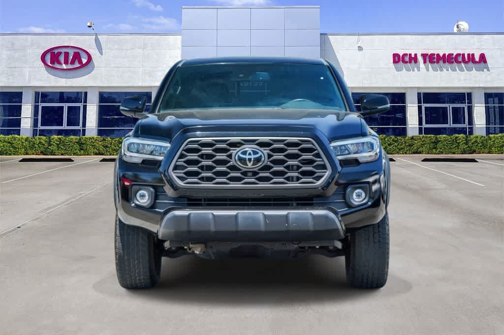 Used 2021 Toyota Tacoma TRD Off-Road w/ TRD Premium Off Road Package AWD/4WD image 2