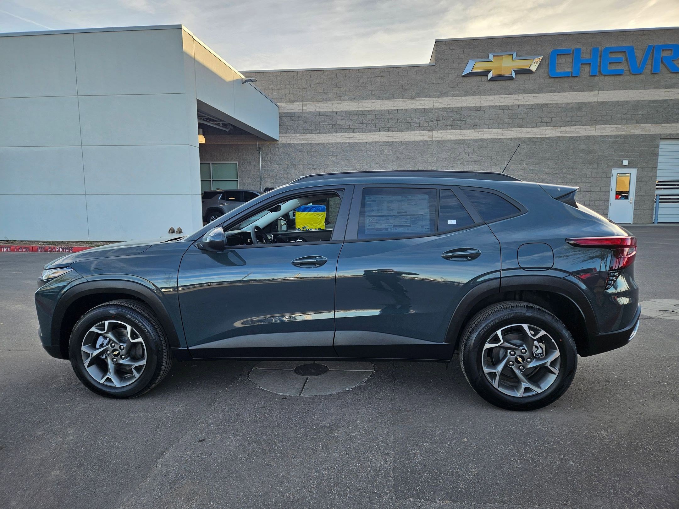 Certified 2026 Chevrolet Trax LT FWD image 2
