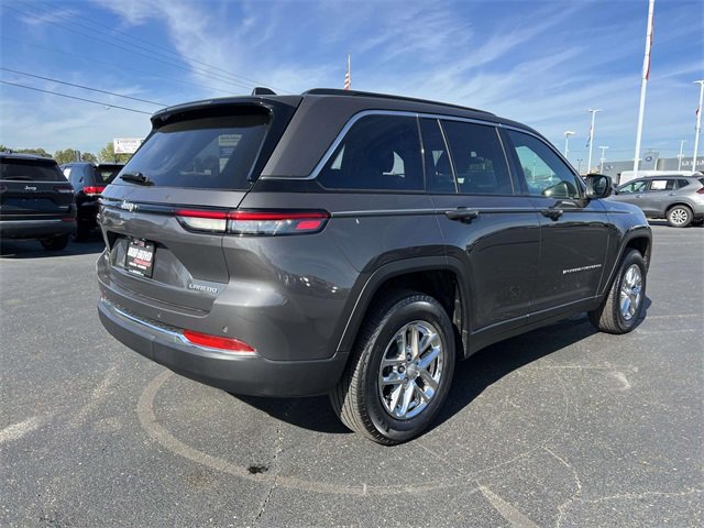 Certified 2025 Jeep Grand Cherokee Laredo X w/ Luxury Tech Group I image 9