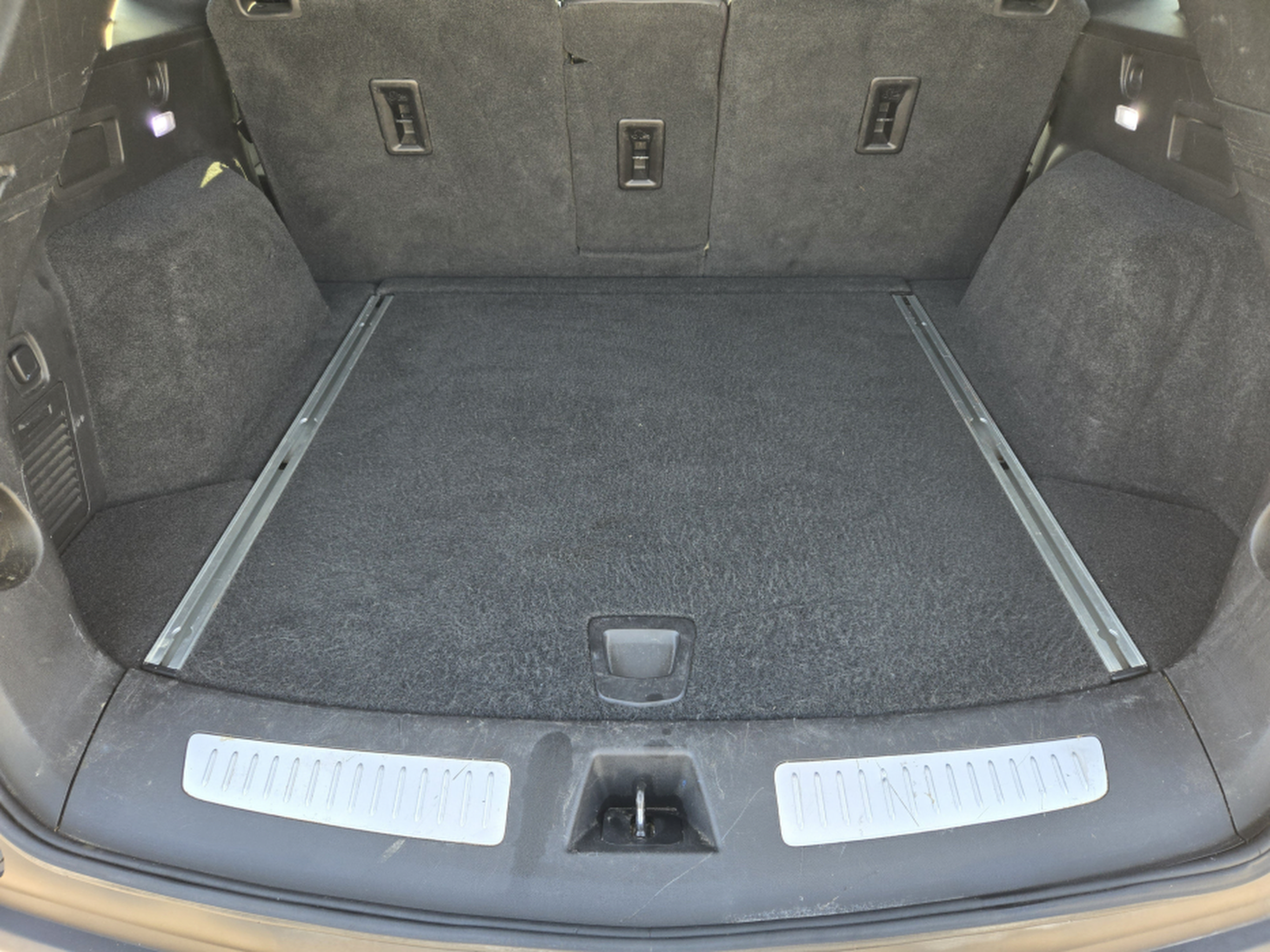 Used 2017 Cadillac XT5 Platinum AWD/4WD image 30