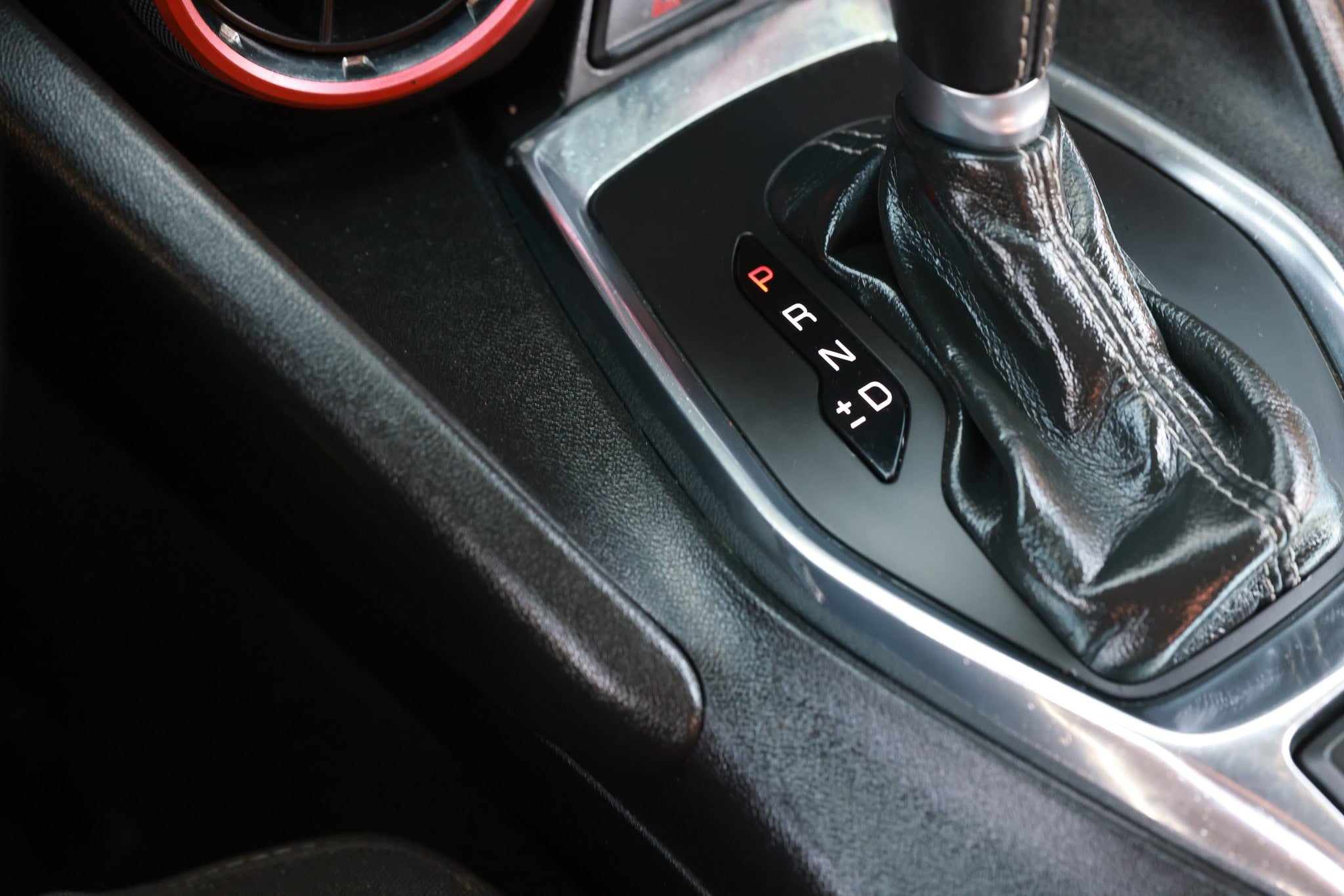 Used 2019 Chevrolet Camaro LT RWD image 44