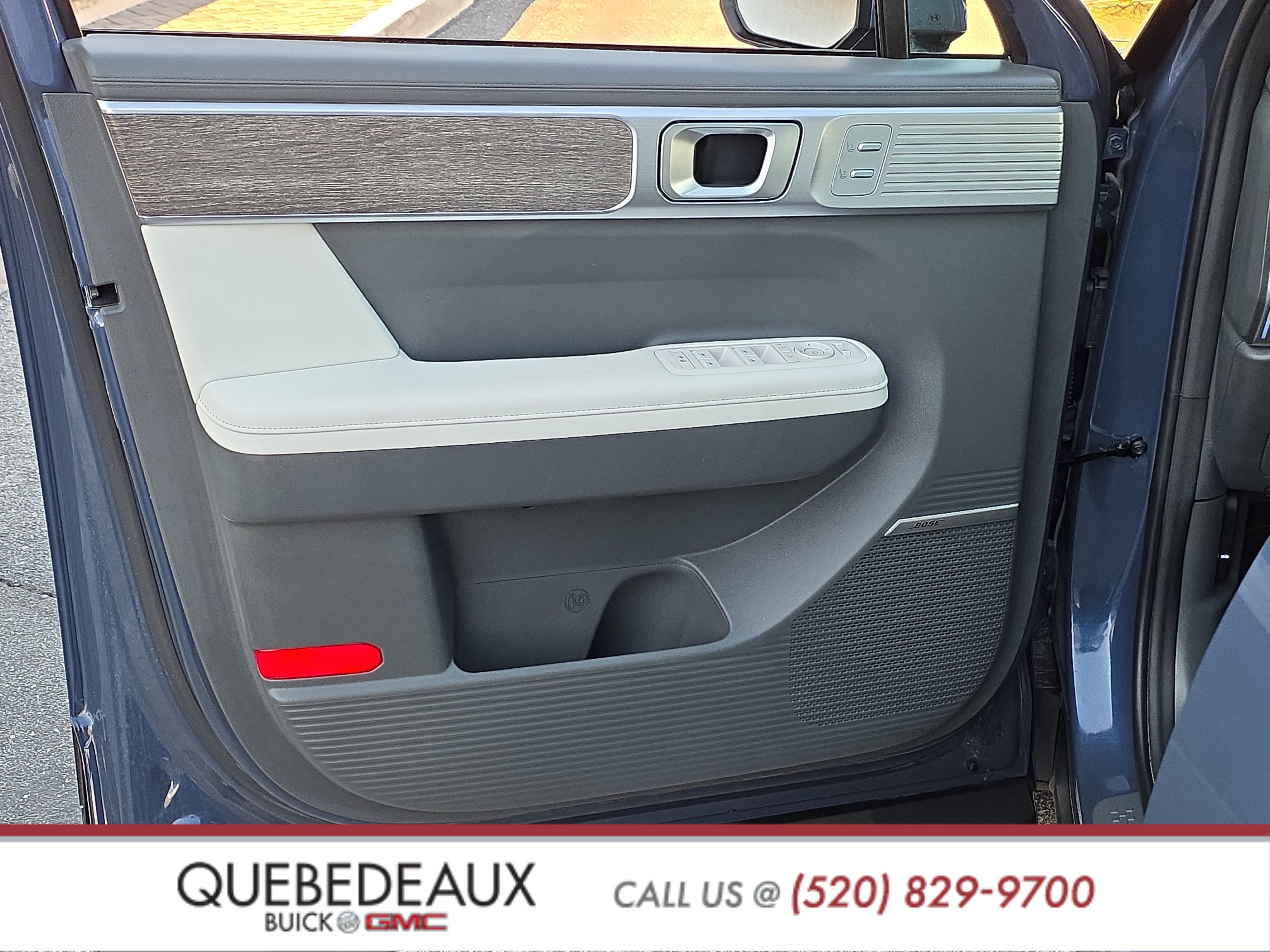 Used 2025 Hyundai Santa Fe Limited FWD image 10