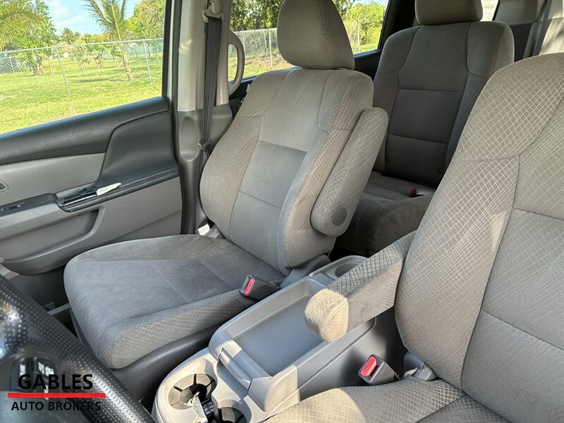 Used 2015 Honda Odyssey EX image 16