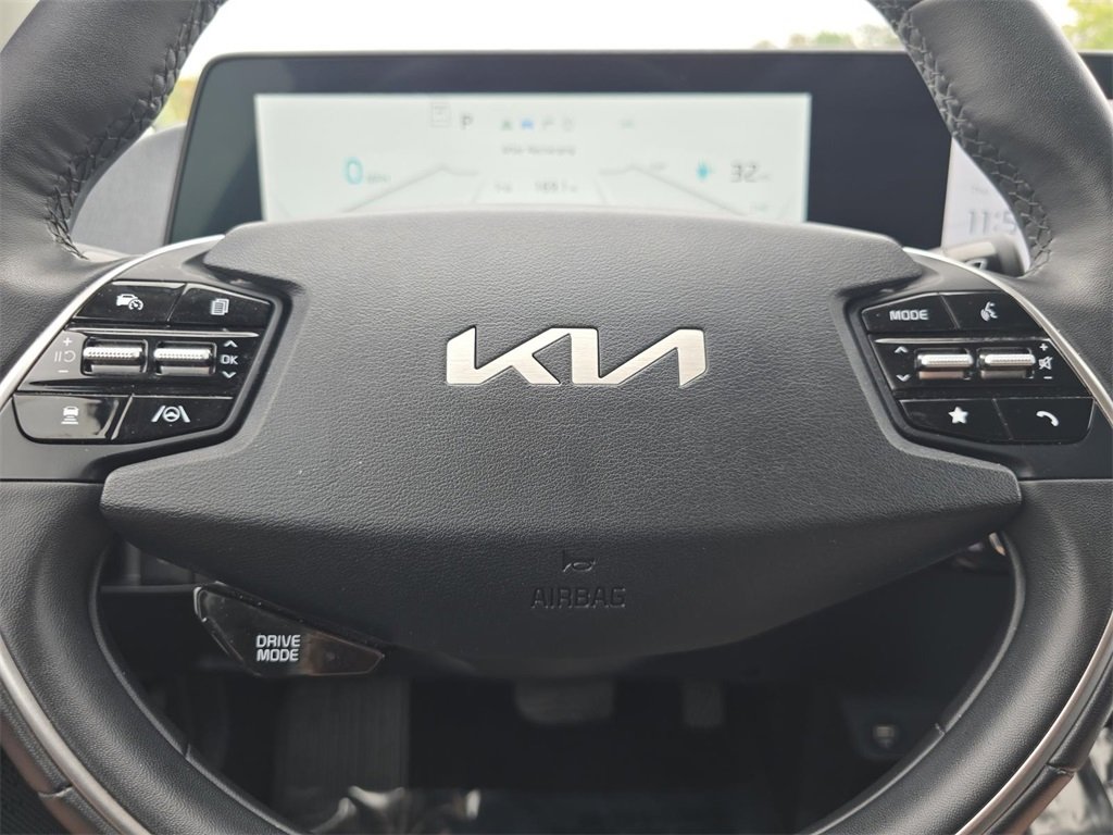 Used 2024 Kia EV6 Wind image 29