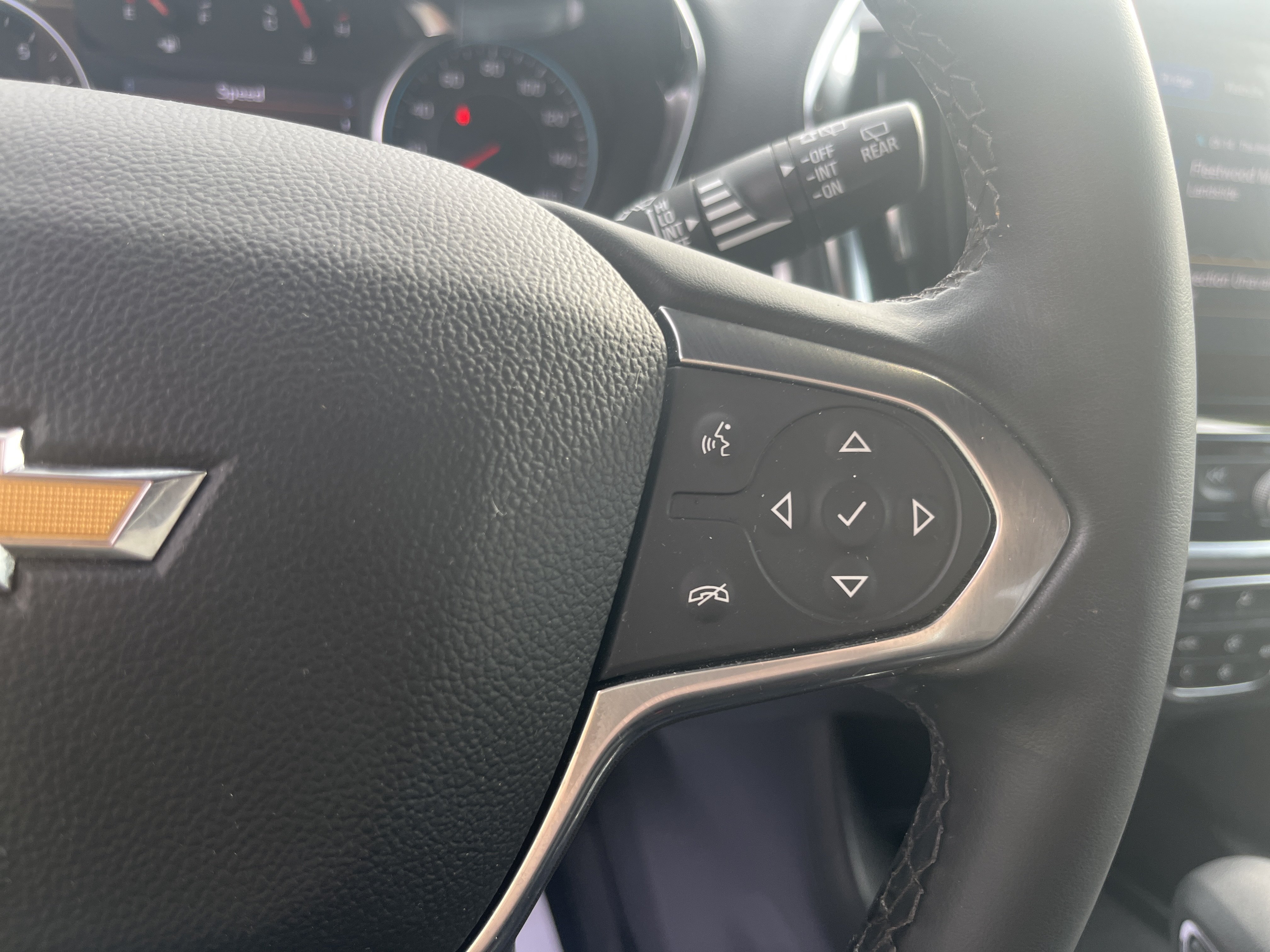 Used 2023 Chevrolet Traverse LT w/ LPO, Floor Liner Package AWD/4WD image 22