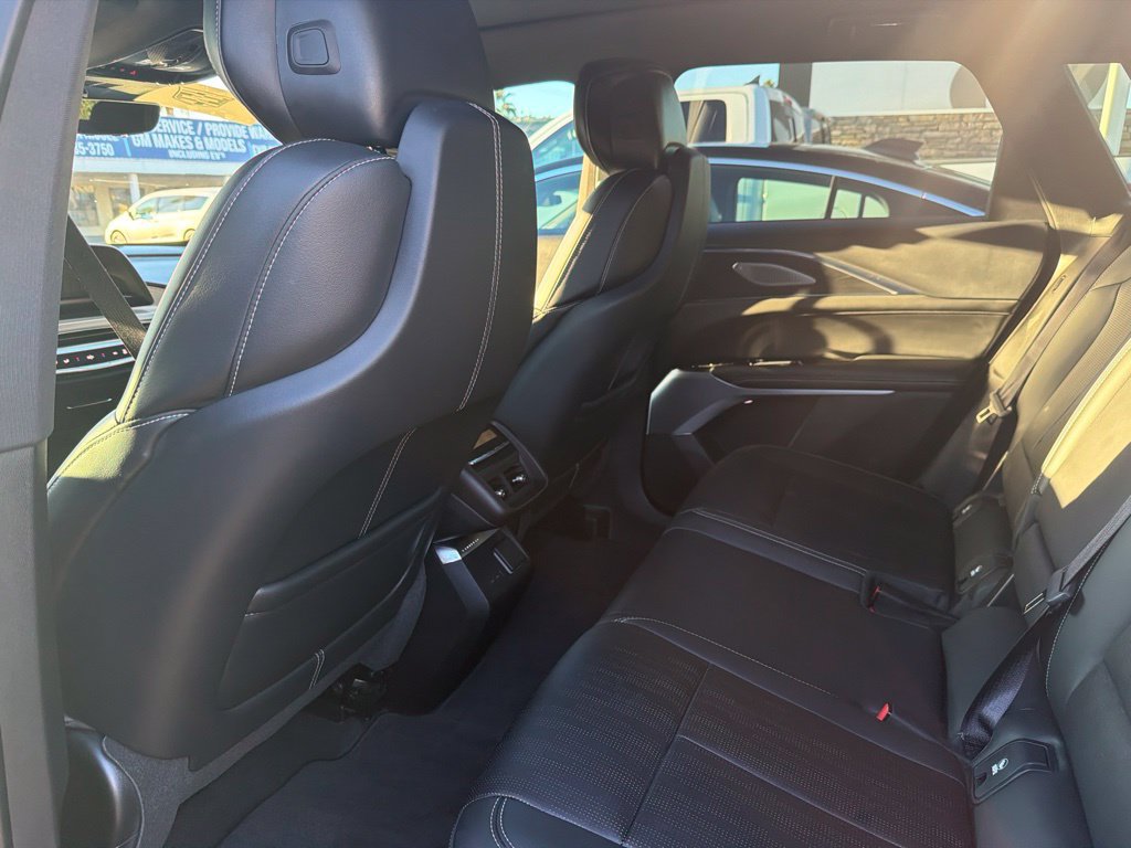 Used 2024 Cadillac Lyriq Sport RWD image 5