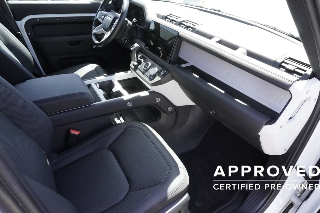 Used 2025 Land Rover Defender 110 S AWD/4WD image 22