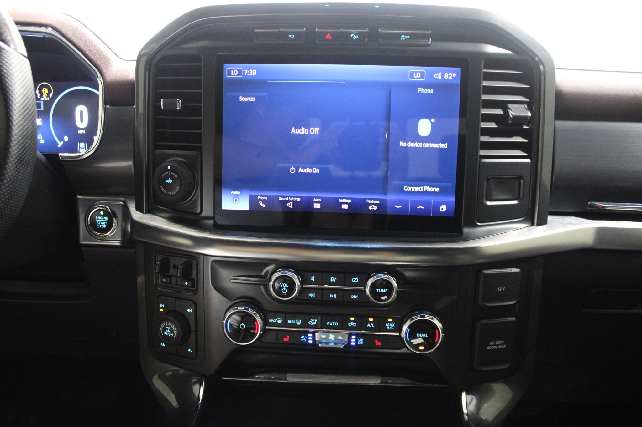 Used 2022 Ford F150 Lariat AWD/4WD image 32