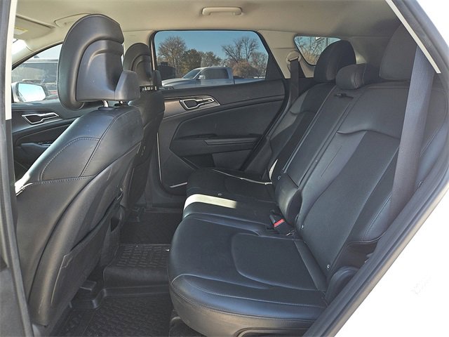 Used 2023 Kia Sportage EX image 11