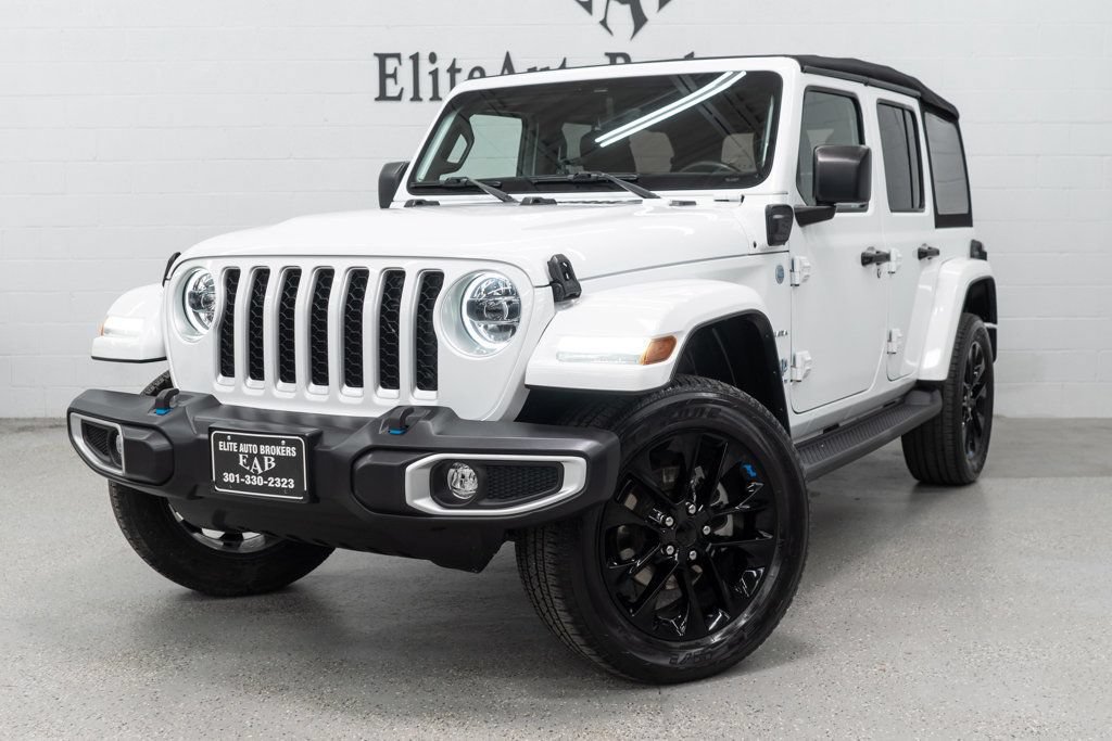 Used 2023 Jeep Wrangler Unlimited Sahara w/ Cold Weather Group AWD/4WD image 40