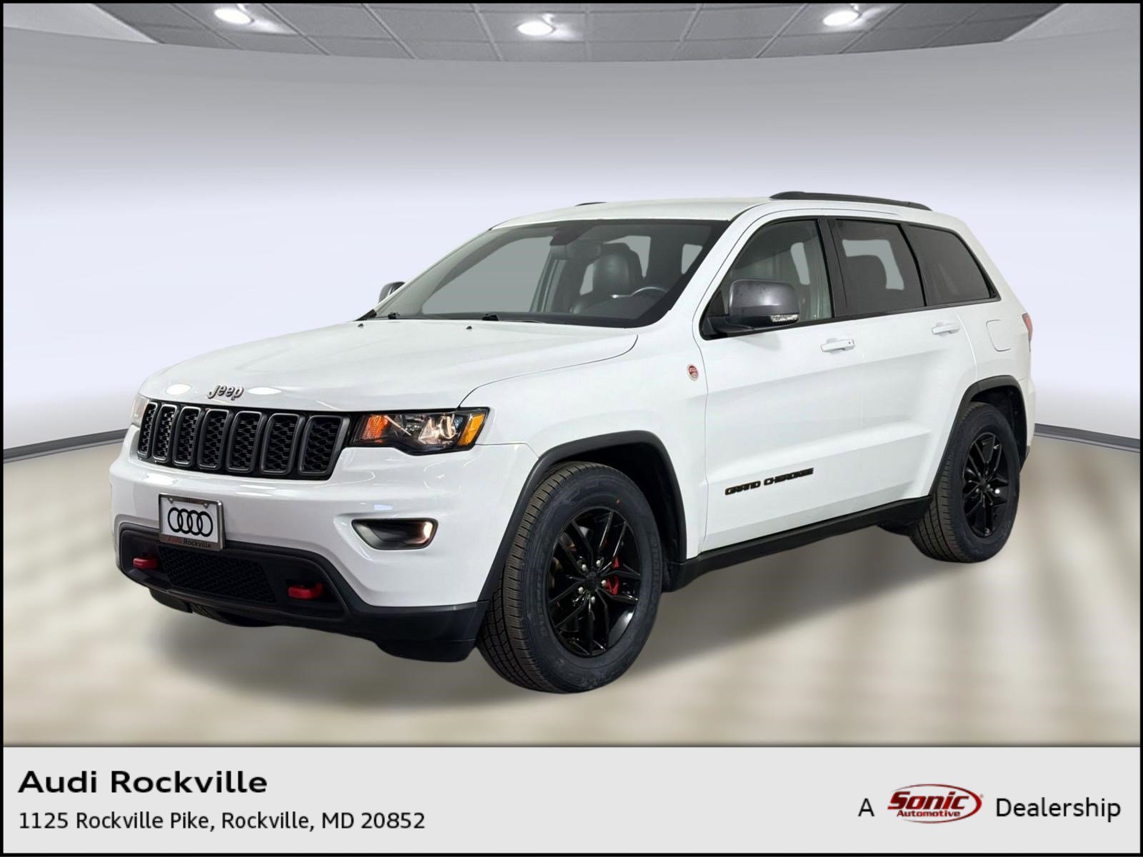 Used 2019 Jeep Grand Cherokee Trailhawk AWD/4WD image 1