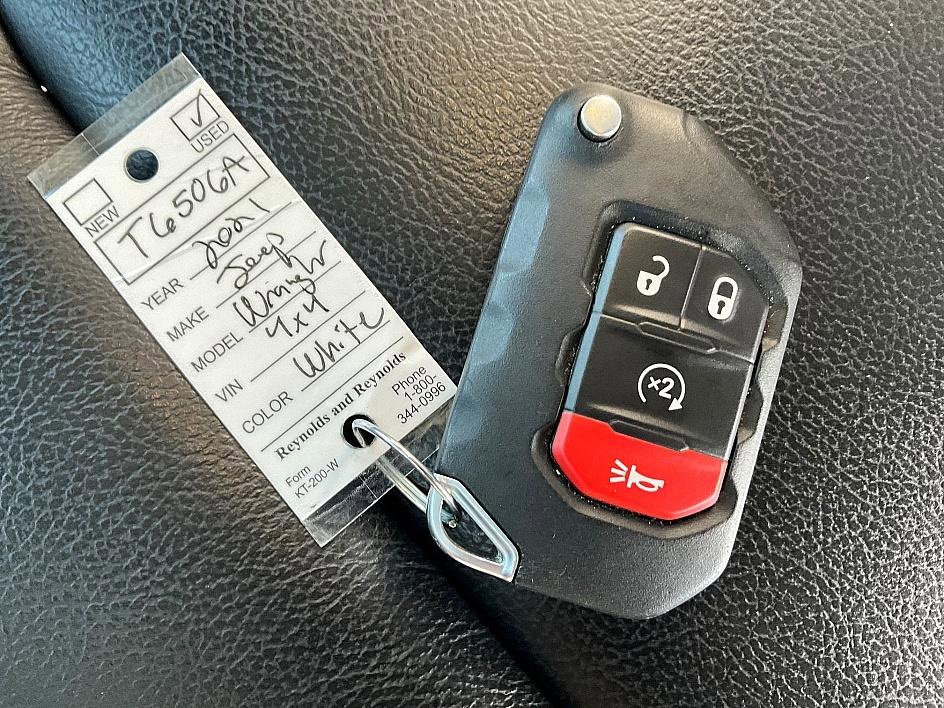 Used 2021 Jeep Wrangler Unlimited Sahara image 33