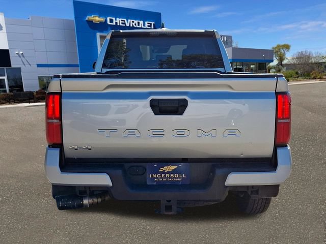 Used 2025 Toyota Tacoma SR5 AWD/4WD image 25