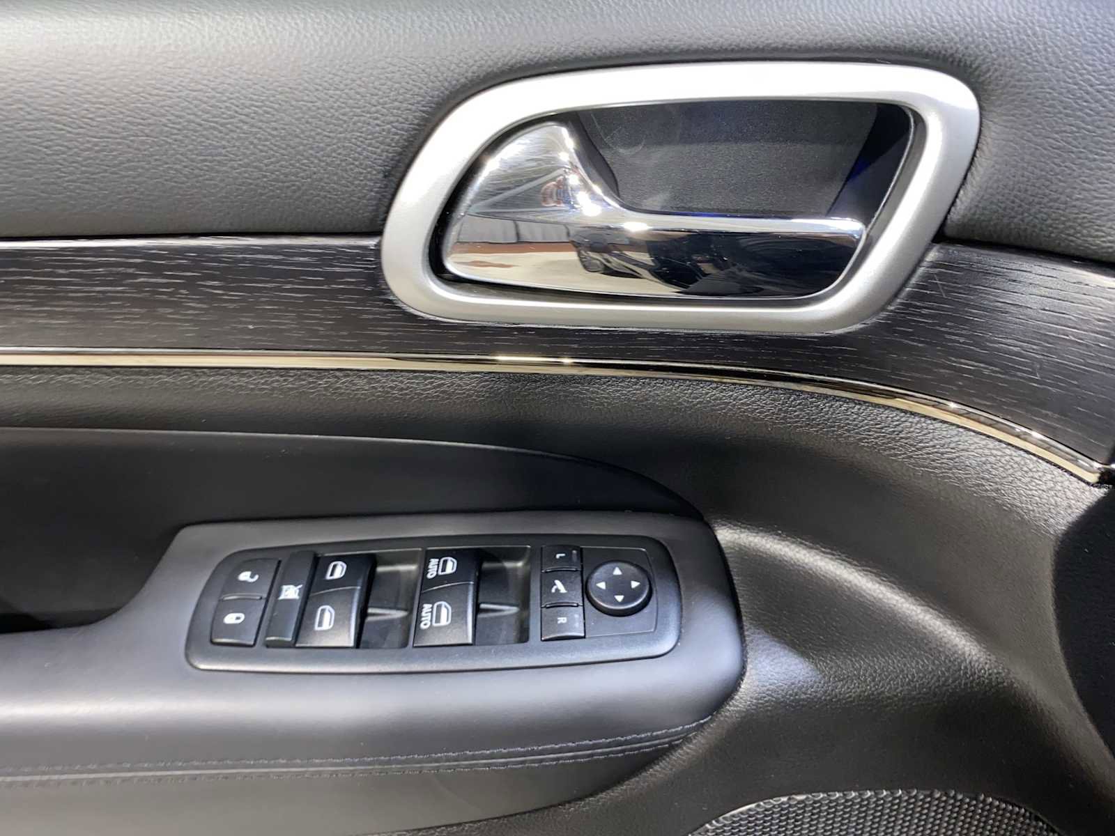 Used 2018 Jeep Grand Cherokee High Altitude image 23