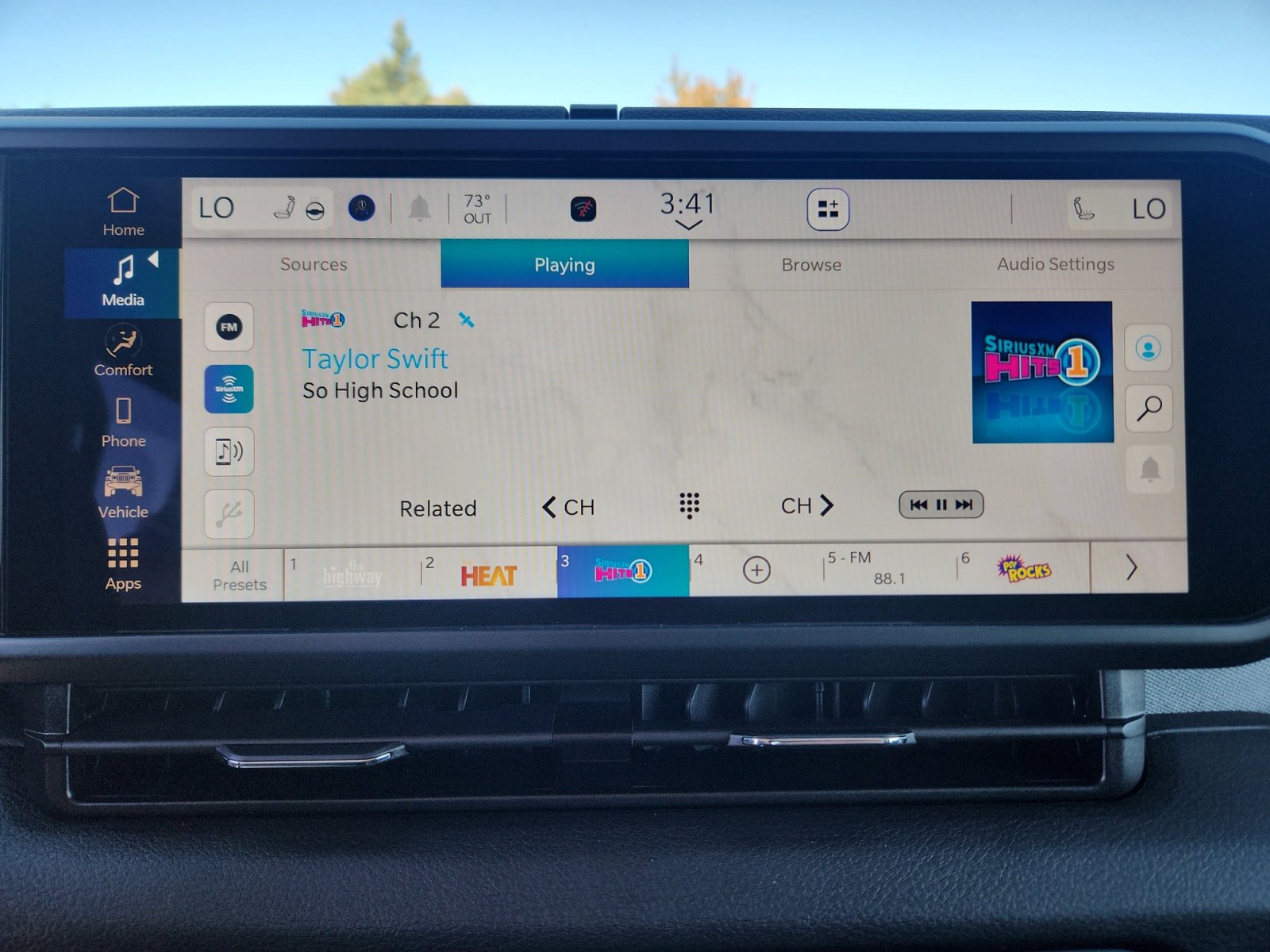 New 2025 Jeep Gladiator Sport image 27