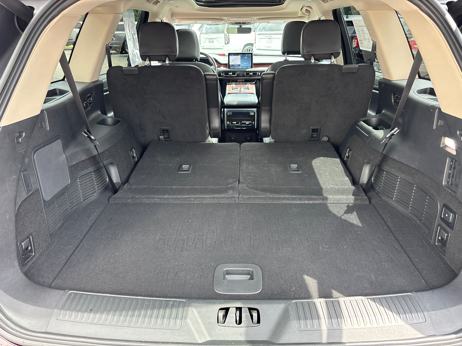 Certified 2023 Lincoln Aviator Reserve w/ Equipment Group 201A AWD/4WD image 9