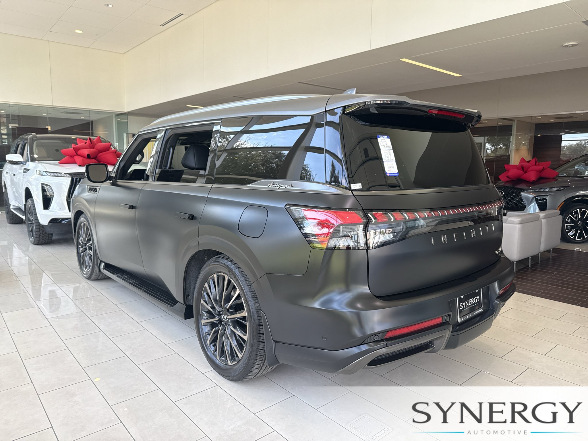 New 2027 INFINITI QX80 Autograph w/ Premium Cargo Package AWD/4WD image 7