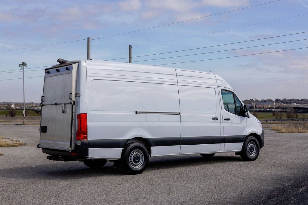 Used 2024 Mercedes-Benz Sprinter 2500 w/ Acoustic Package image 7