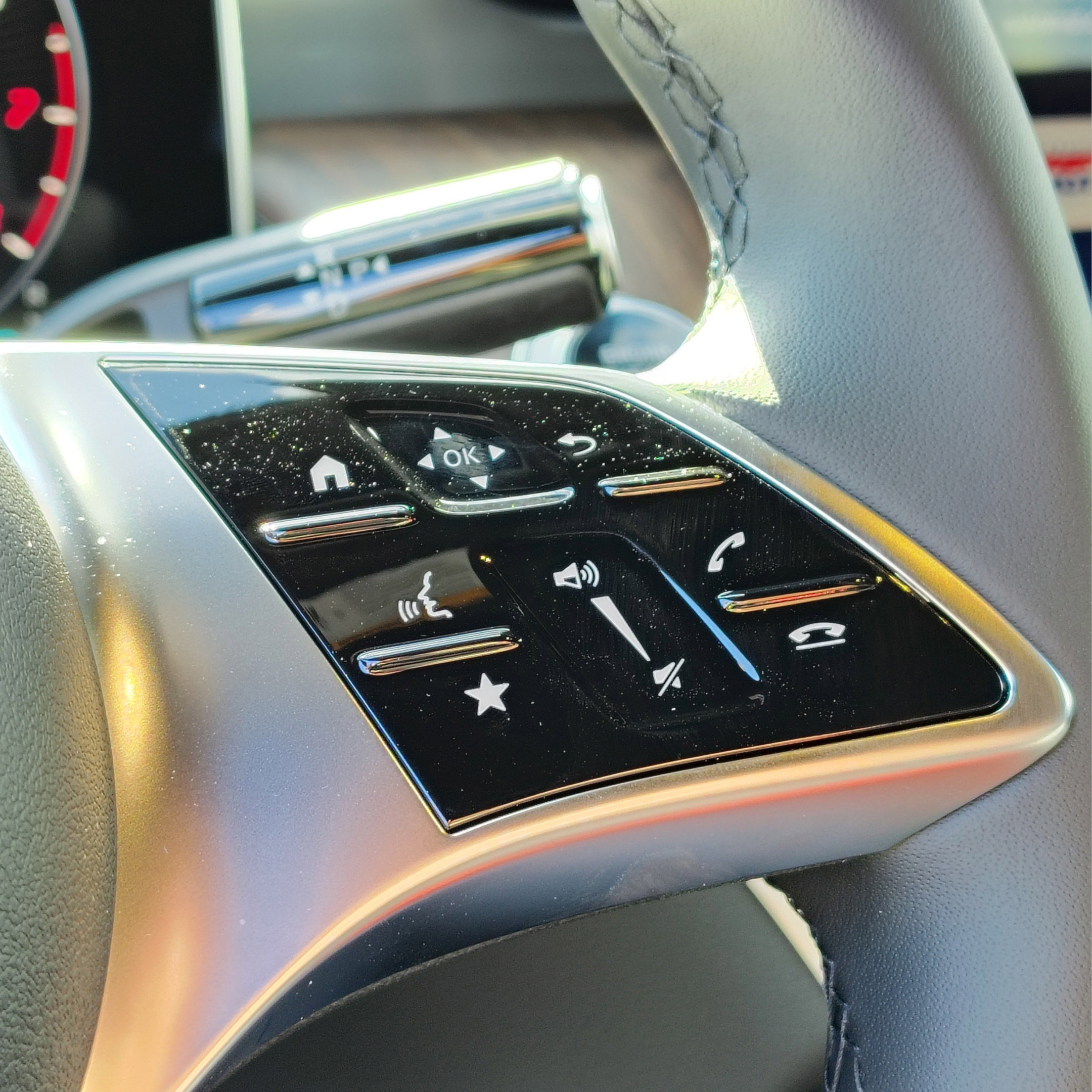 Certified 2026 Mercedes-Benz GLC 300 image 30