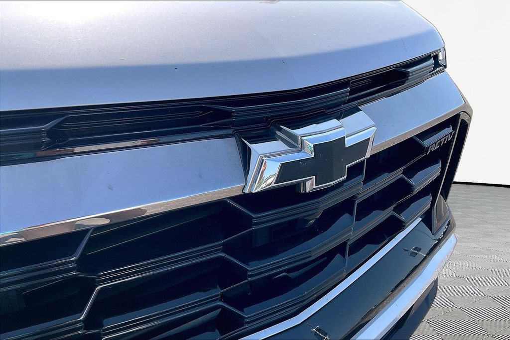 Used 2025 Chevrolet Equinox ACTIV w/ Safety and Technology Package AWD/4WD image 33