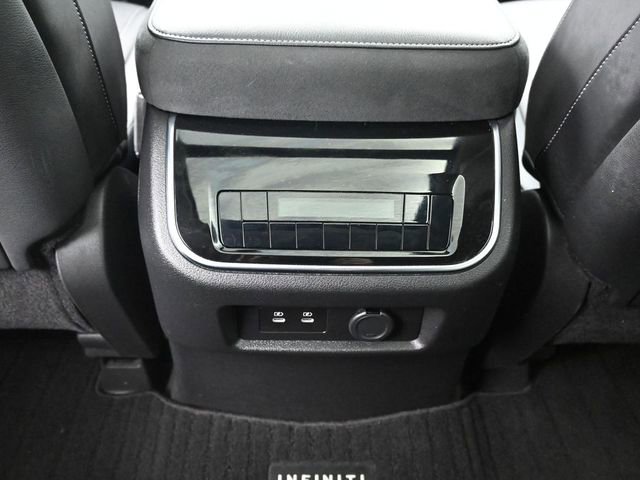 Used 2025 INFINITI QX80 Sensory image 32