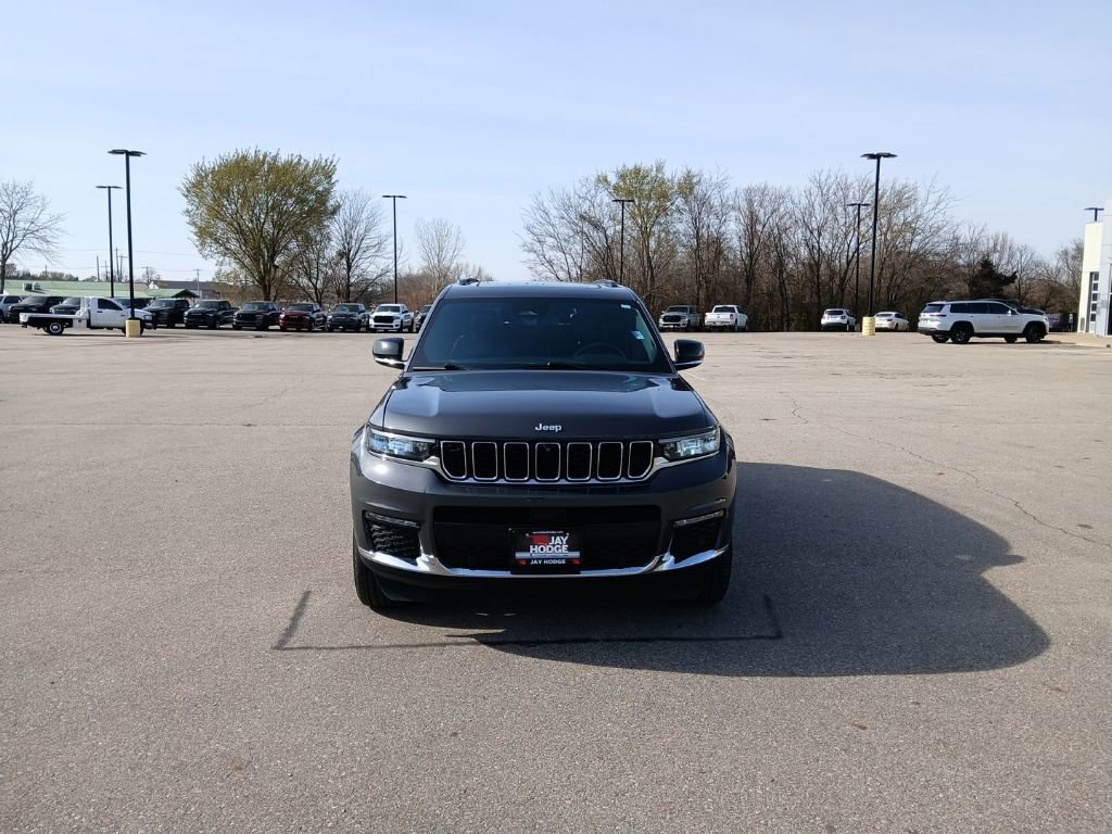 Used 2024 Jeep Grand Cherokee L Limited w/ Luxury Tech Group II image 2
