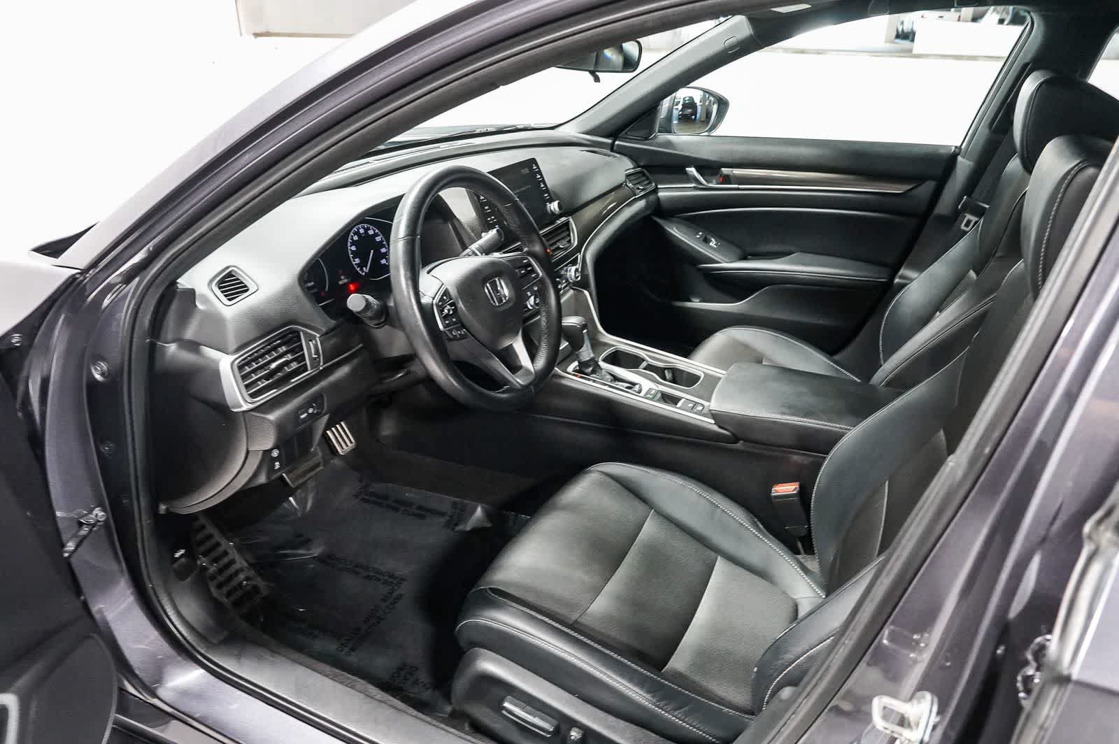 Used 2018 Honda Accord Sport image 17